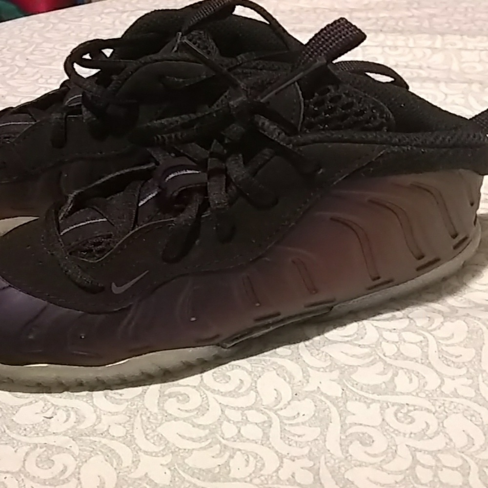 Nikr Foamposites purple eggplant 8c